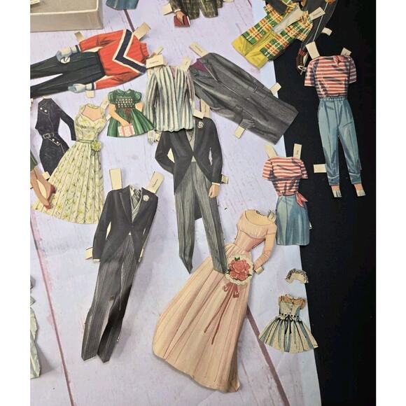 2 ORIGINAL Whitman Paper Doll Sets VTG -1950's BRIDAL PARTY & 1952 DORIS DAY - Picture 9 of 16